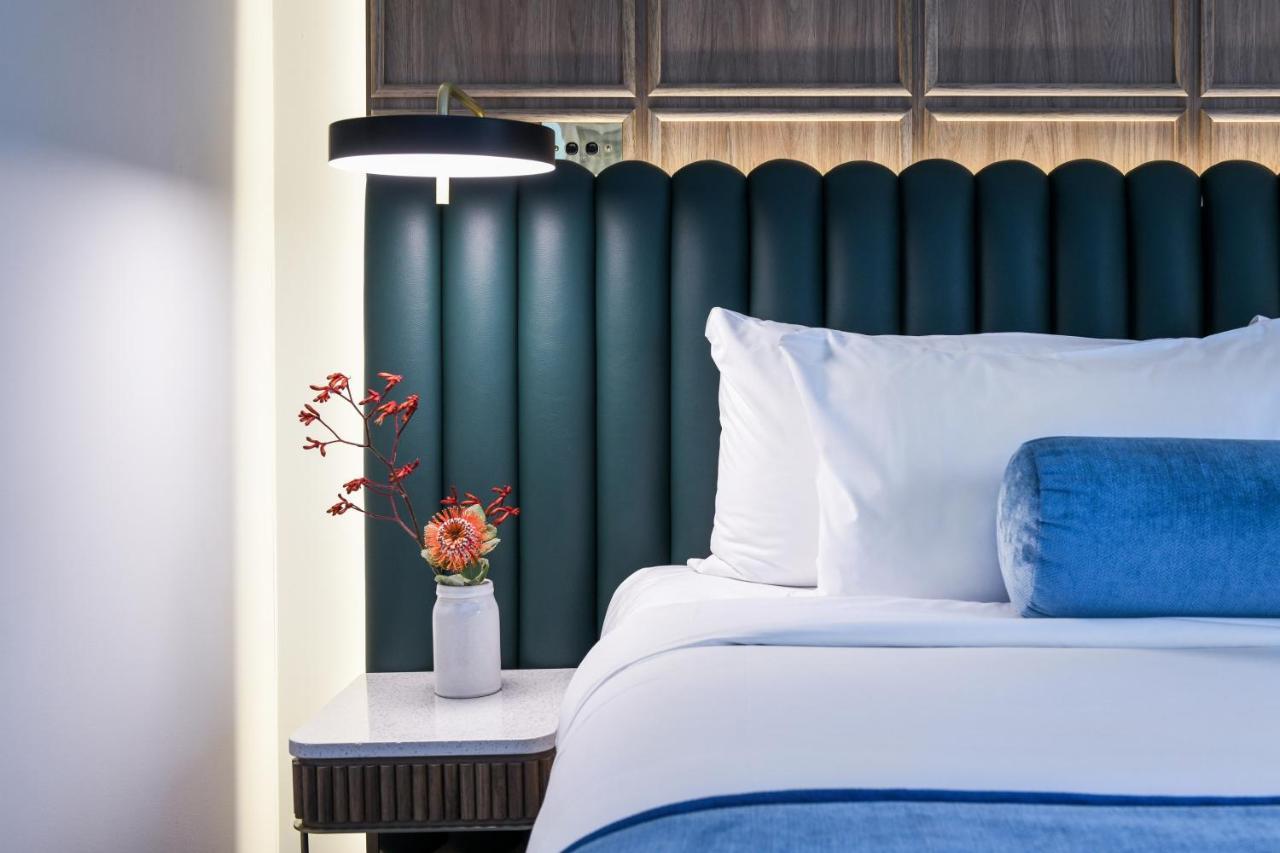 فندق باورهاوس تاموورث باي ريدجيز تامفورث المظهر الخارجي الصورة A bedroom at the hotel
