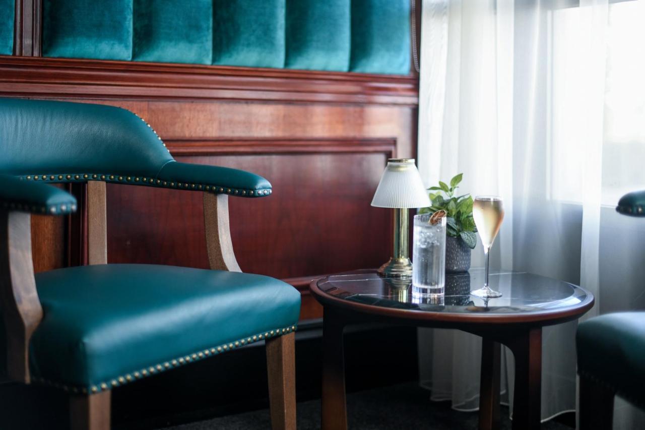 فندق باورهاوس تاموورث باي ريدجيز تامفورث المظهر الخارجي الصورة A room at the hotel