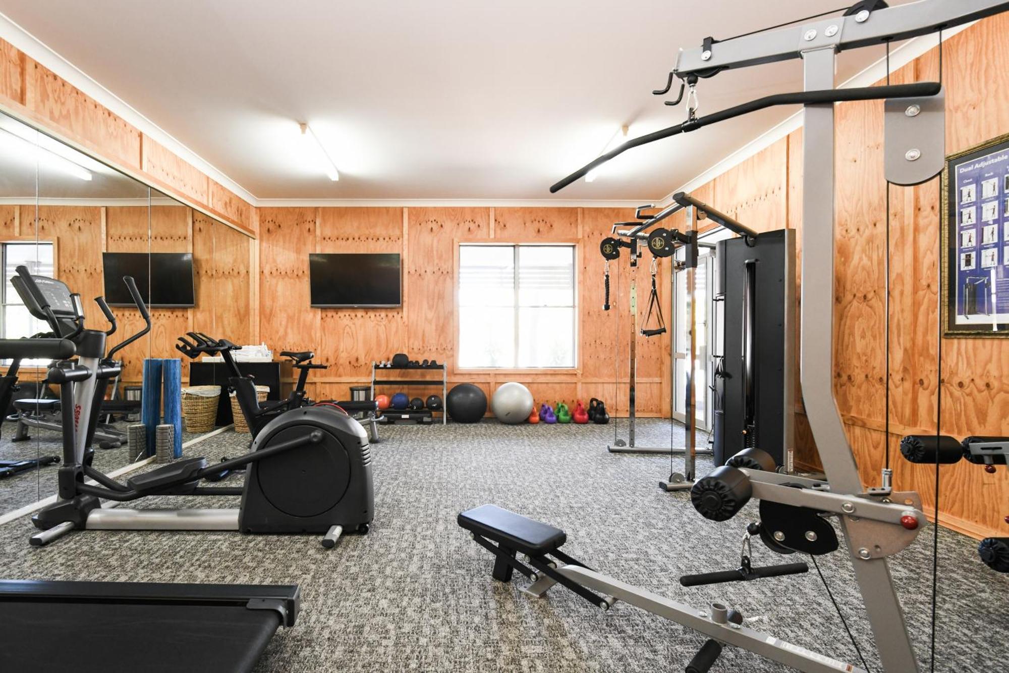 فندق باورهاوس تاموورث باي ريدجيز تامفورث المظهر الخارجي الصورة The gym at the 2016 Olympic Village