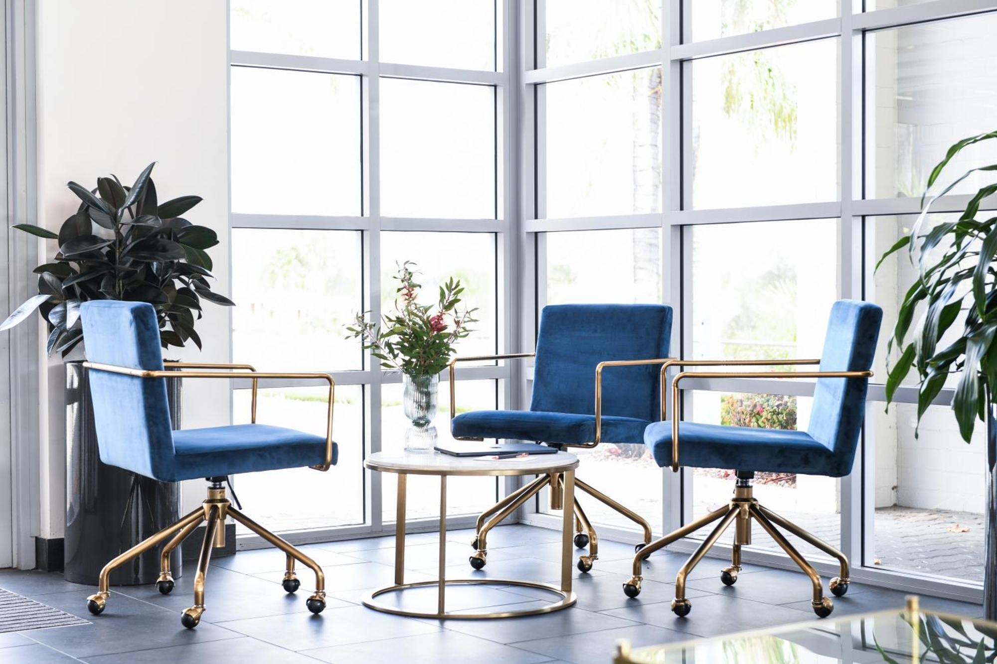 فندق باورهاوس تاموورث باي ريدجيز تامفورث المظهر الخارجي الصورة Office chairs